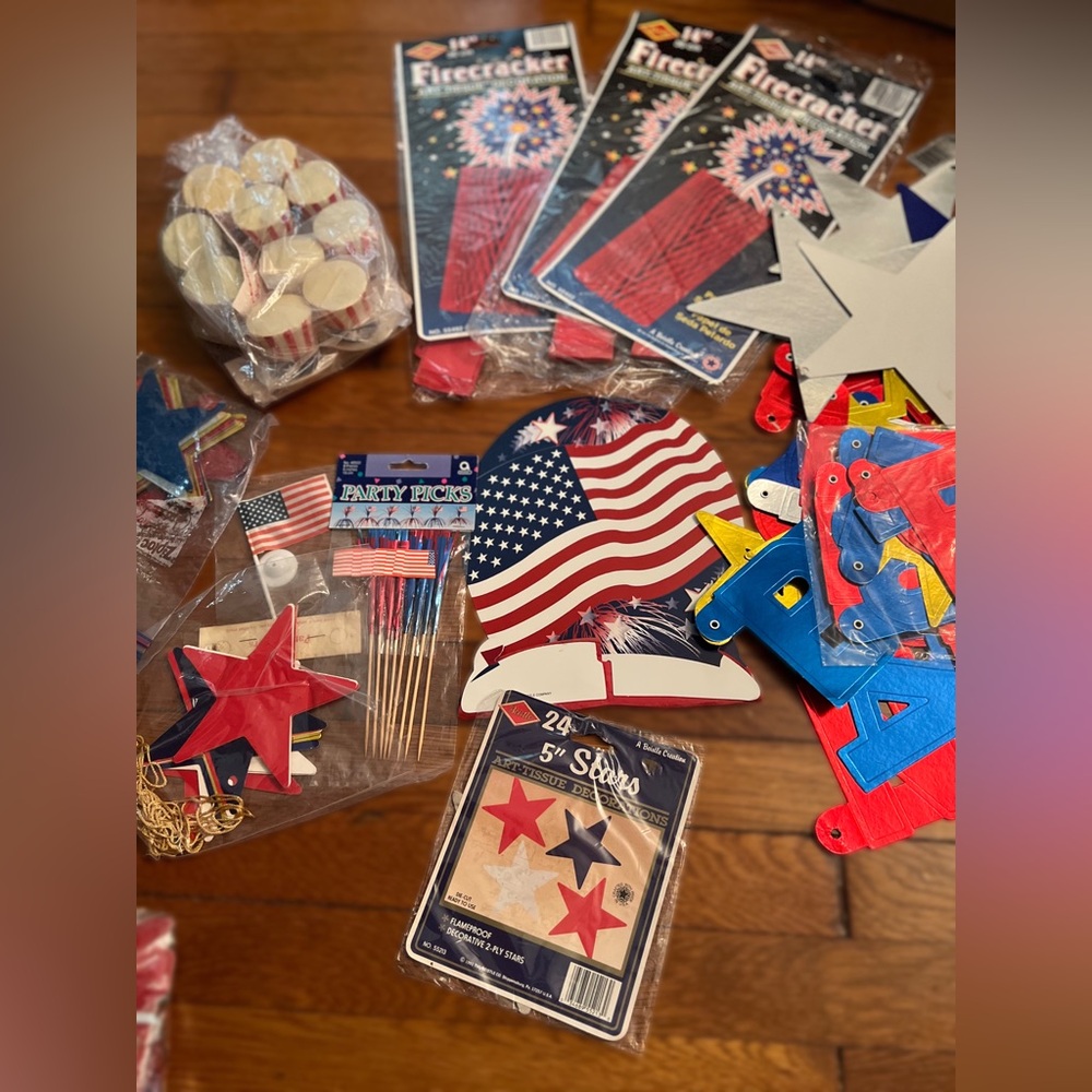 Vintage Red White Blue Patriotic Party Decorations Kit